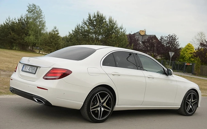 Mercedes-Benz Klasa E cena 176900 przebieg: 86000, rok produkcji 2020 z Daleszyce małe 596